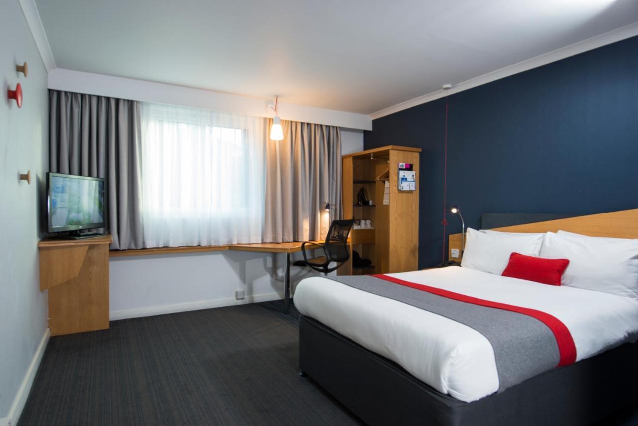 Holiday Inn Express Birmingham Oldbury By Ihg Exteriér fotografie