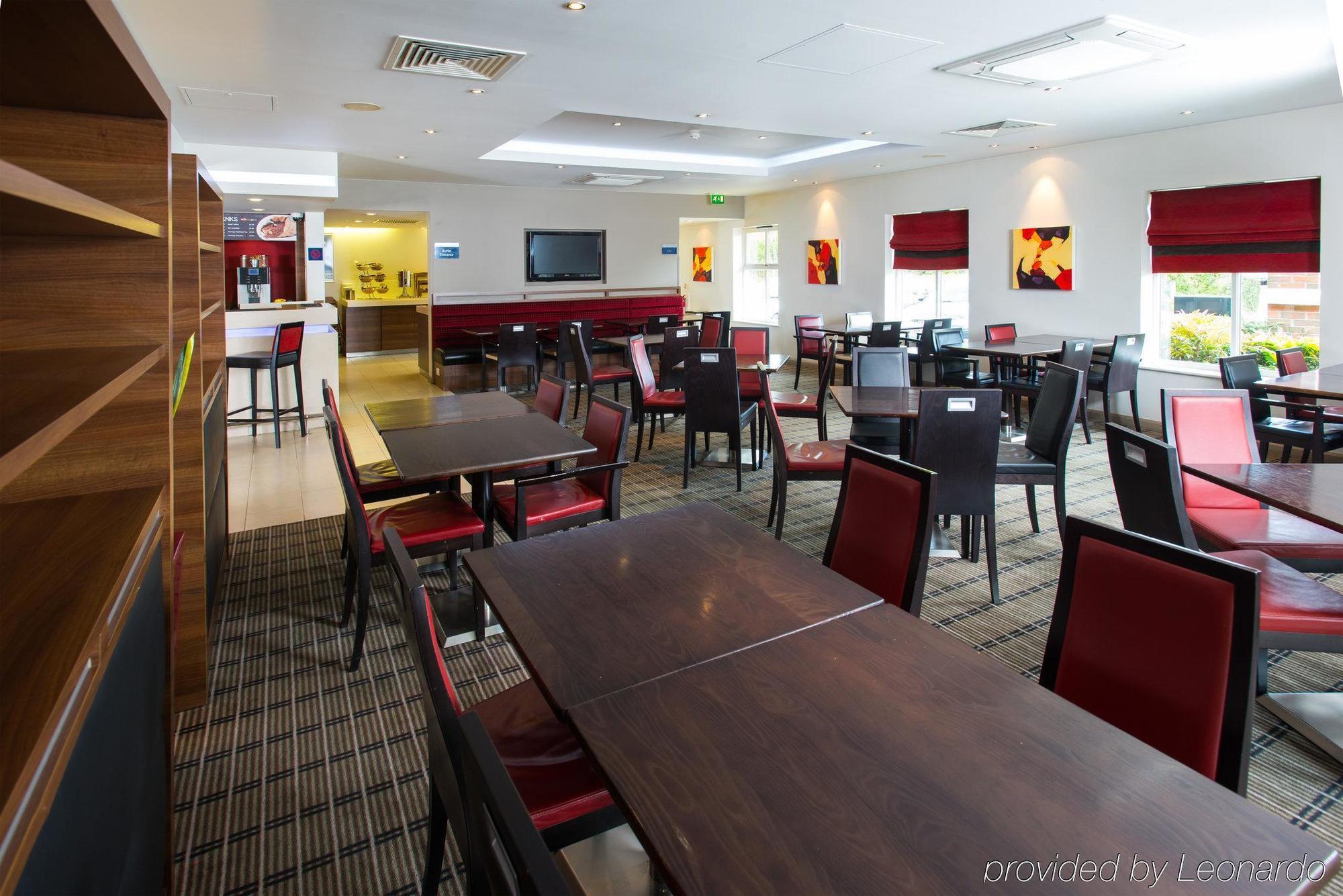 Holiday Inn Express Birmingham Oldbury By Ihg Exteriér fotografie