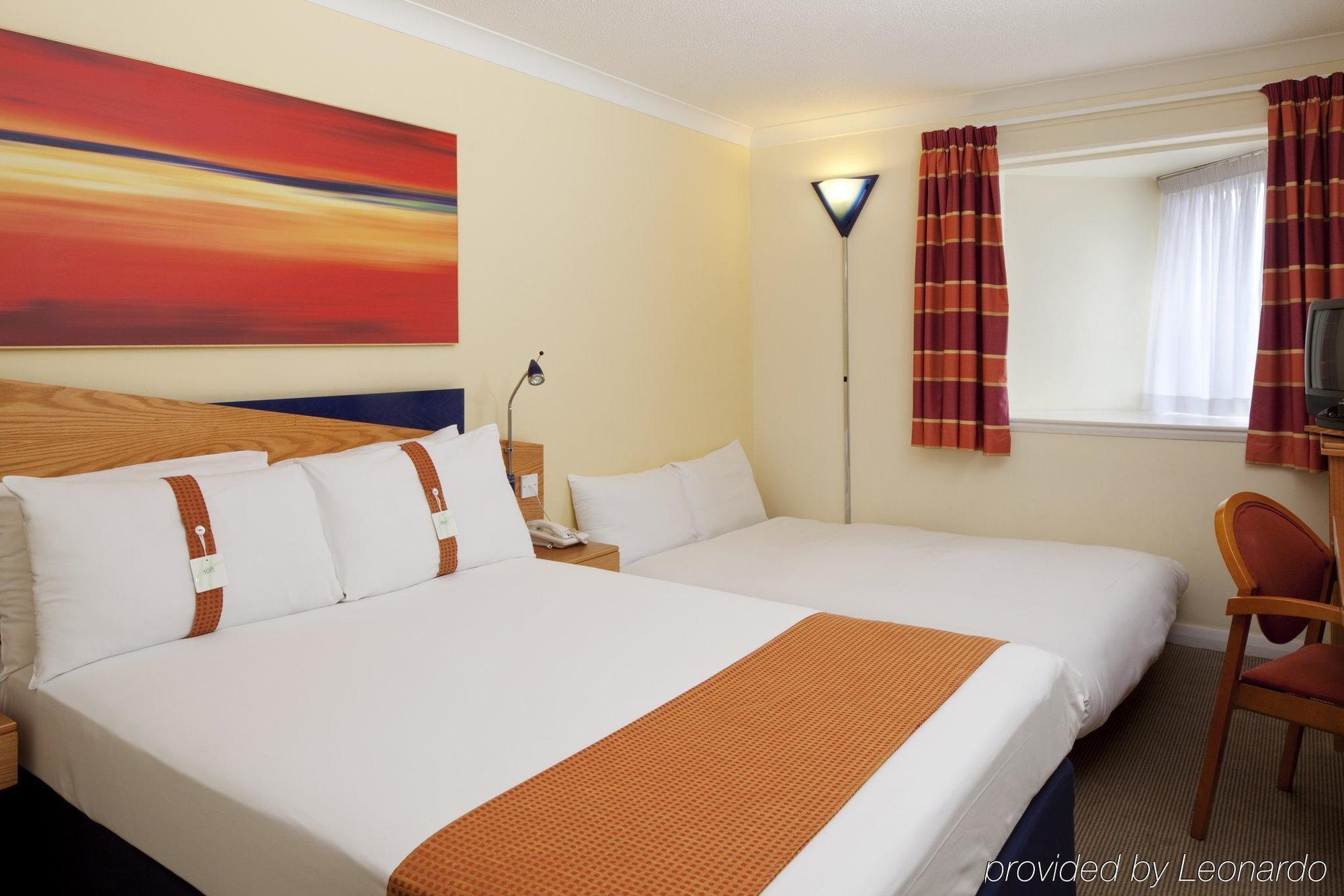 Holiday Inn Express Birmingham Oldbury By Ihg Pokoj fotografie