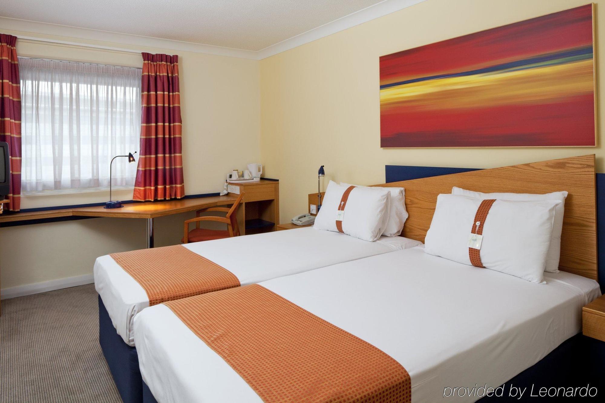 Holiday Inn Express Birmingham Oldbury By Ihg Pokoj fotografie