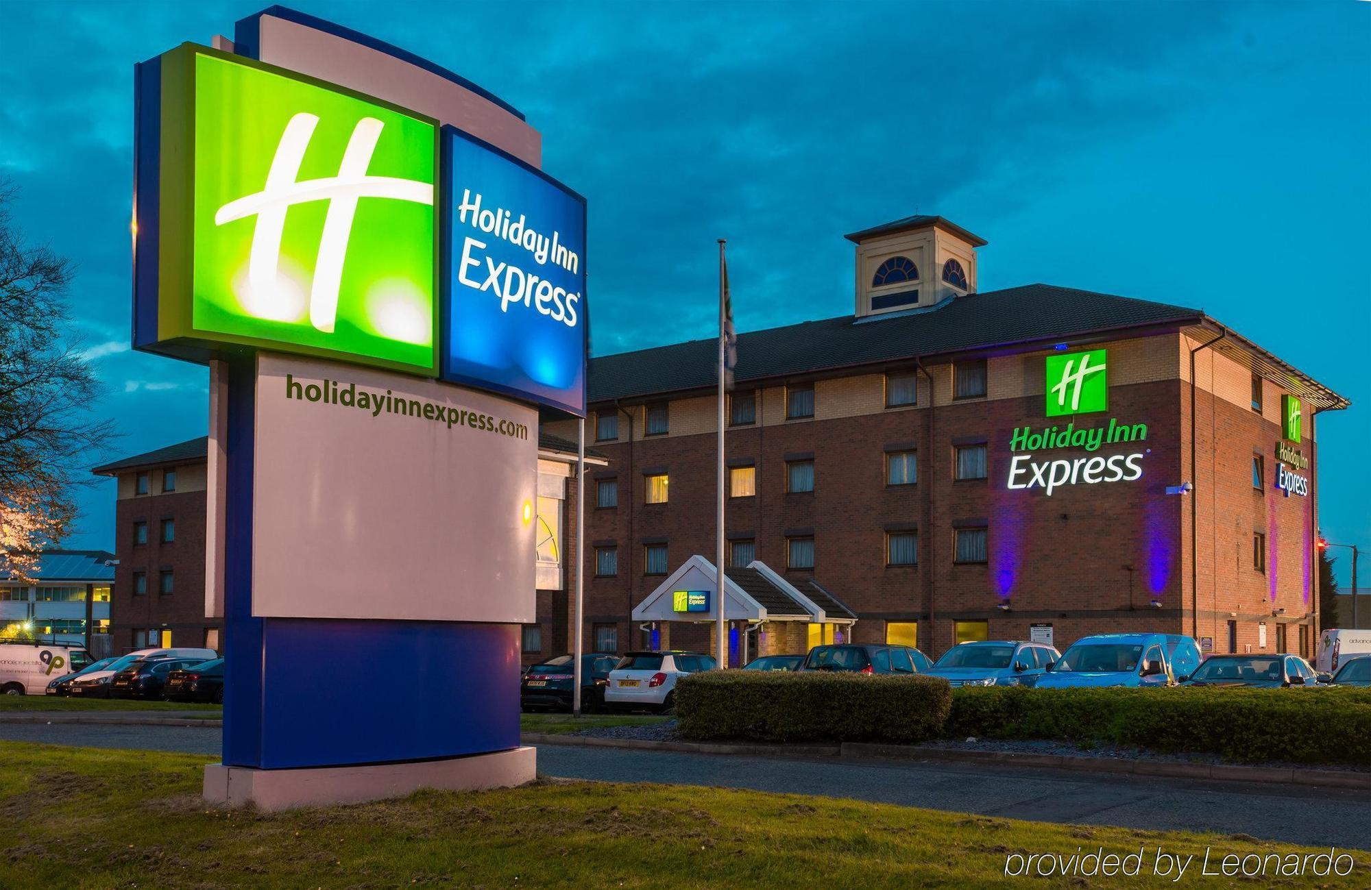Holiday Inn Express Birmingham Oldbury By Ihg Exteriér fotografie